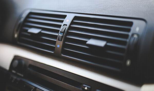 who invented air conditioning in cars